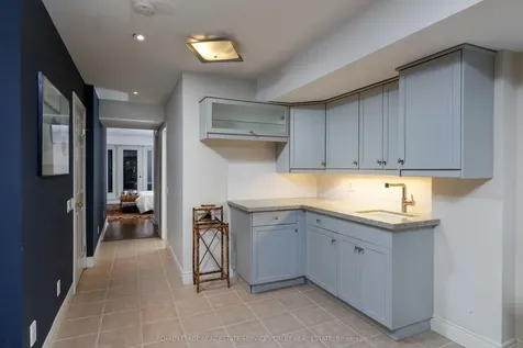 184 Bedford Road Toronto ON M5R 2K9
