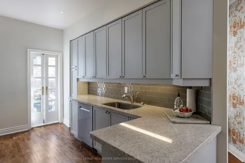 184 Bedford Road Toronto ON M5R 2K9