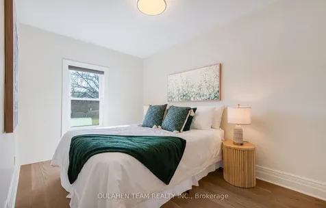 127 Rumsey Road Toronto ON M4G 1P3