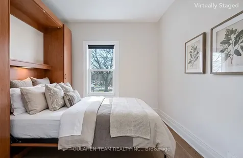 127 Rumsey Road Toronto ON M4G 1P3