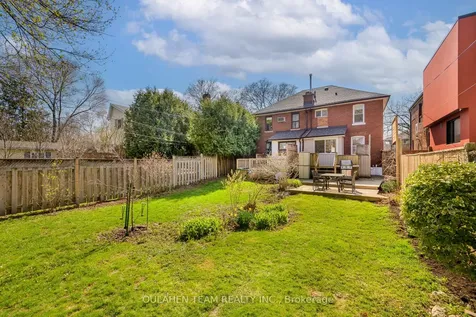 127 Rumsey Road Toronto ON M4G 1P3