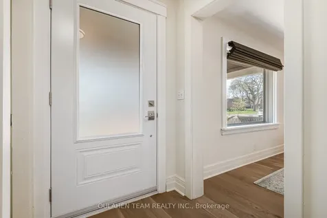 127 Rumsey Road Toronto ON M4G 1P3