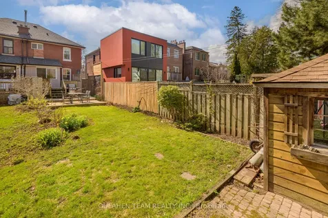 127 Rumsey Road Toronto ON M4G 1P3