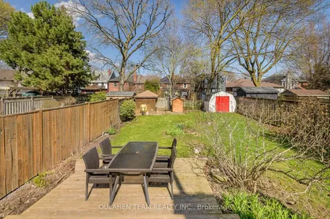 127 Rumsey Road Toronto ON M4G 1P3