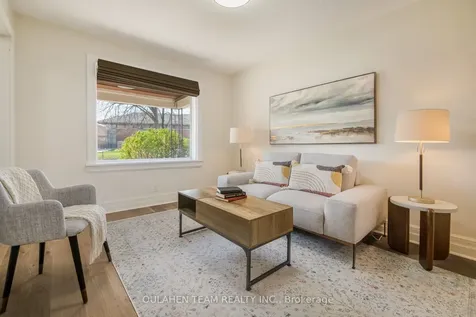 127 Rumsey Road Toronto ON M4G 1P3