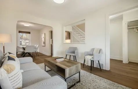 127 Rumsey Road Toronto ON M4G 1P3