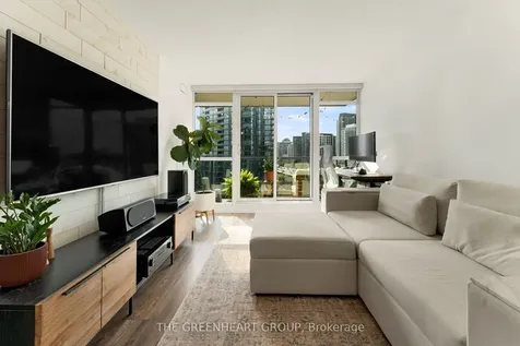 209 Fort York Boulevard Toronto ON M5V 4A1