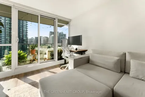 209 Fort York Boulevard Toronto ON M5V 4A1