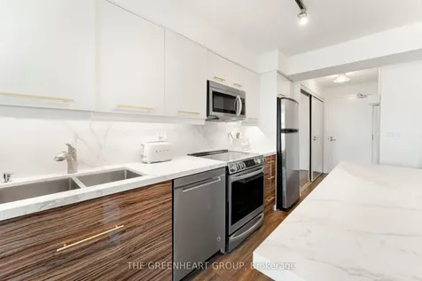 209 Fort York Boulevard Toronto ON M5V 4A1