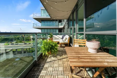 209 Fort York Boulevard Toronto ON M5V 4A1