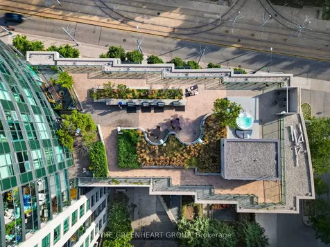 209 Fort York Boulevard Toronto ON M5V 4A1