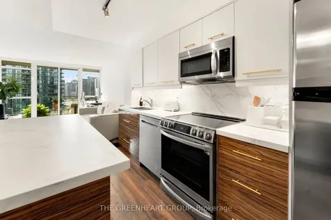 209 Fort York Boulevard Toronto ON M5V 4A1