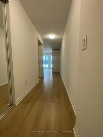 8 Widmer Street Toronto ON M5V 0W6
