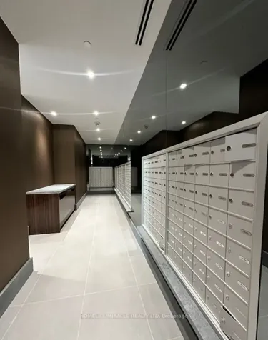 8 Widmer Street Toronto ON M5V 0W6