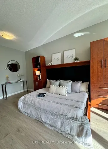 25 Cole Street Toronto ON M5A 4M3