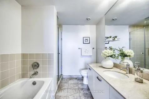 832 Bay Street Toronto ON M5S 1Z6