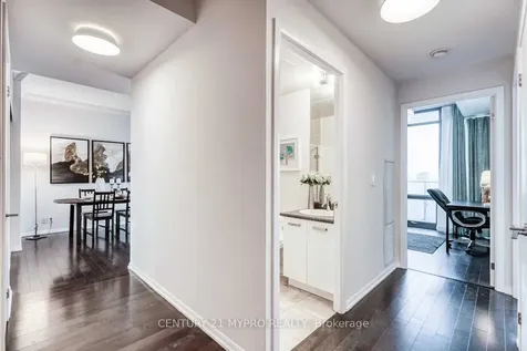 832 Bay Street Toronto ON M5S 1Z6