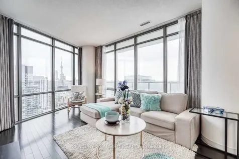 832 Bay Street Toronto ON M5S 1Z6