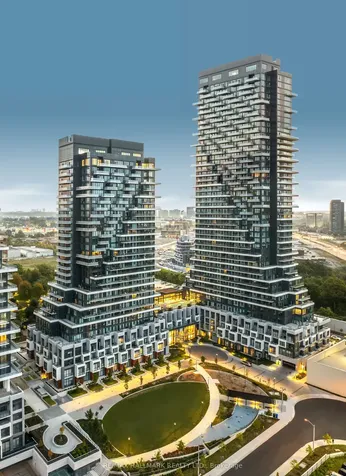 10 Inn On The Park Drive Toronto ON M3C 0P9
