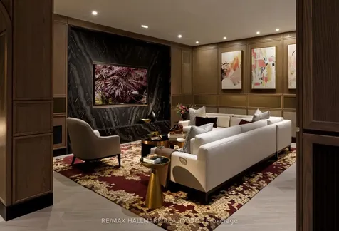 10 Inn On The Park Drive Toronto ON M3C 0P9