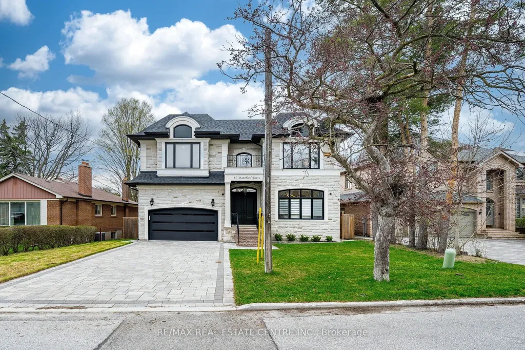 15 Montford Drive Toronto ON M2M 3H2