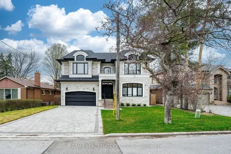 15 Montford Drive Toronto ON M2M 3H2