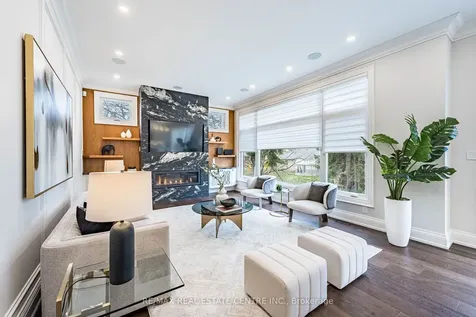 15 Montford Drive Toronto ON M2M 3H2