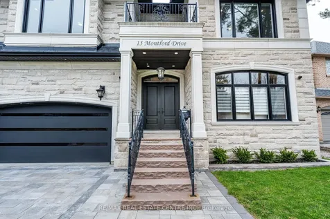 15 Montford Drive Toronto ON M2M 3H2