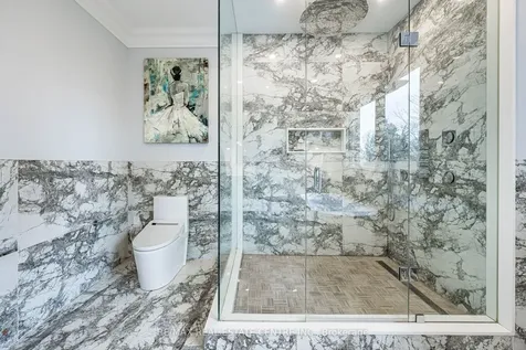 15 Montford Drive Toronto ON M2M 3H2