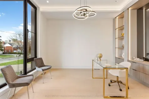 205 Horsham Avenue Toronto ON M2N 2A4