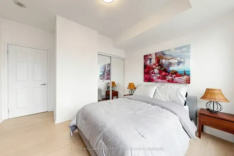 230 Queens Quay W Toronto ON M5J 2Y7