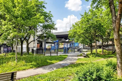 230 Queens Quay W Toronto ON M5J 2Y7