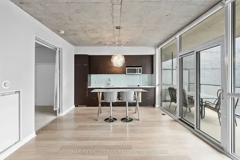 478 King Street W Toronto ON M5V 0A8