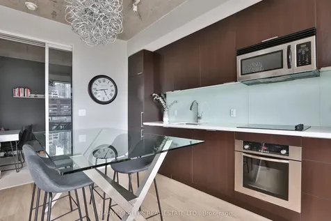 478 King Street W Toronto ON M5V 0A8