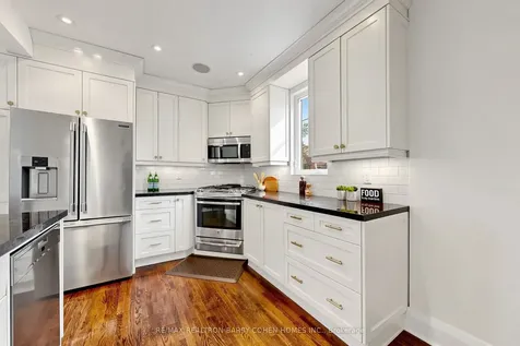 3 Donegall Drive Toronto ON M4G 3G6