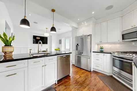 3 Donegall Drive Toronto ON M4G 3G6