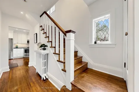 3 Donegall Drive Toronto ON M4G 3G6