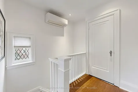 3 Donegall Drive Toronto ON M4G 3G6