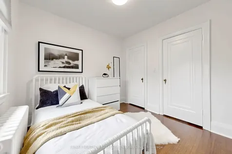 3 Donegall Drive Toronto ON M4G 3G6