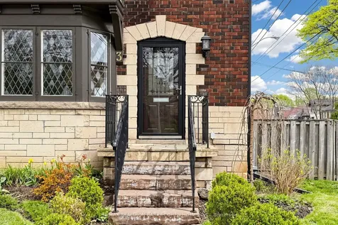 3 Donegall Drive Toronto ON M4G 3G6