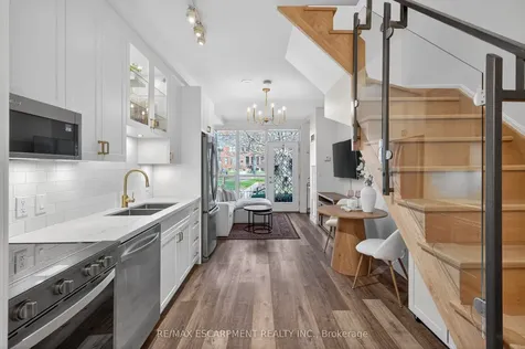 1005 King Street W Toronto ON M6K 3M8