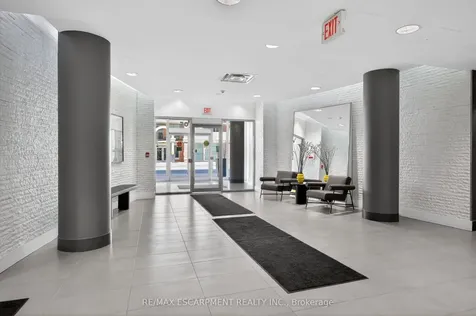 1005 King Street W Toronto ON M6K 3M8