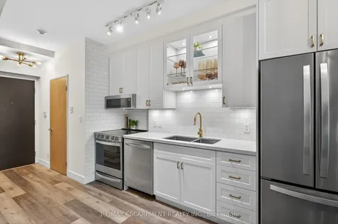 1005 King Street W Toronto ON M6K 3M8