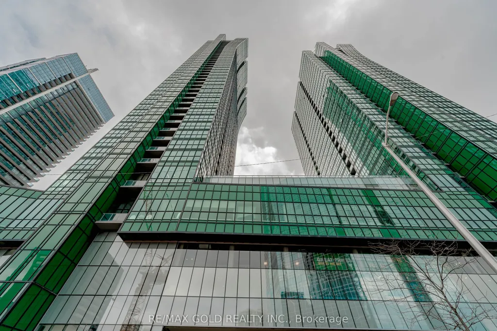 9 Bogert Avenue Toronto ON M2N 0H3