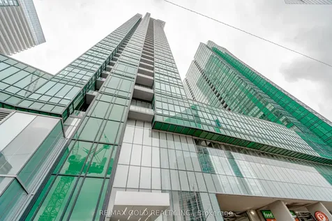 9 Bogert Avenue Toronto ON M2N 0H3