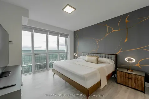 9 Bogert Avenue Toronto ON M2N 0H3