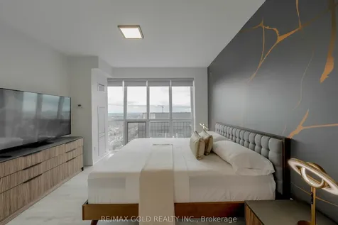 9 Bogert Avenue Toronto ON M2N 0H3