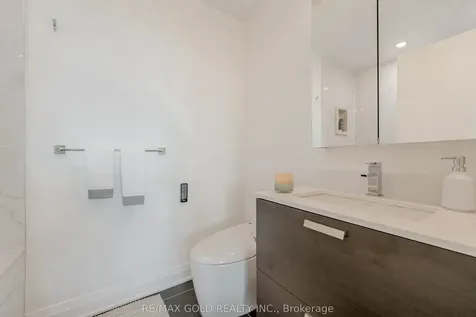 9 Bogert Avenue Toronto ON M2N 0H3