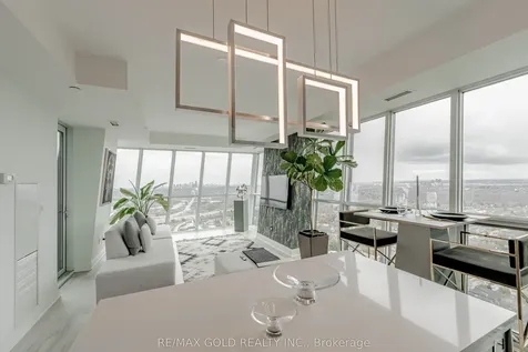 9 Bogert Avenue Toronto ON M2N 0H3