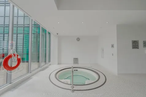 9 Bogert Avenue Toronto ON M2N 0H3